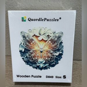 Butterfly by Quordle Puzzles Wooden puzzle Size: Small D849